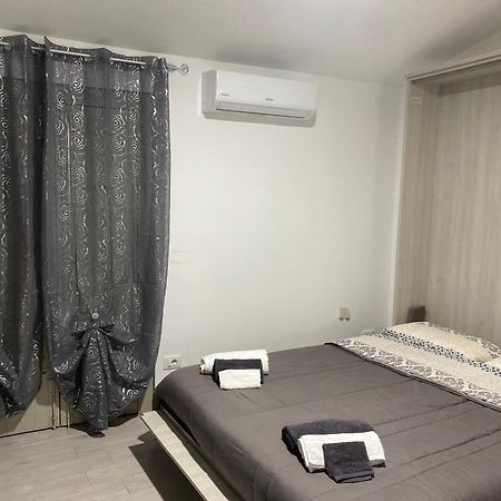 Апартаменты Casa Vacanza Nicole Кальтаджироне Экстерьер фото
