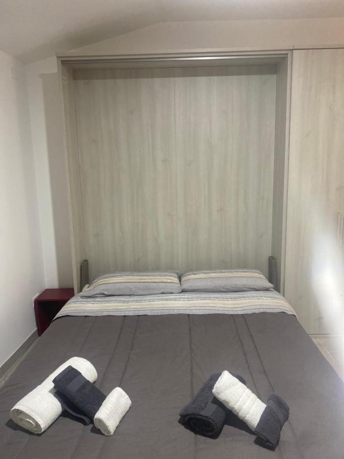 Апартаменты Casa Vacanza Nicole Кальтаджироне Экстерьер фото